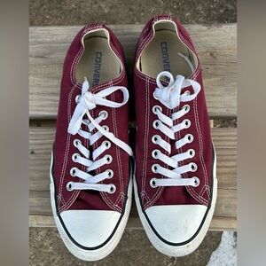 Converse Chuck Taylor All Star Ox Burgundy Men's 8.5 Women's 10.5